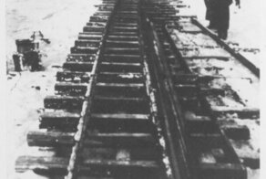 Железной дороге с Большой Землёй быть