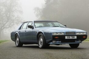 Aston Martin Lagonda с малым пробегом: самый некрасивый автомобиль всех времён