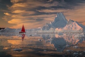 Возле айсберга