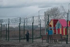 От тюрьмы, сумы и детских площадок не зарекайся