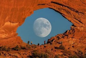 Фотограф снимает невероятную Луну без фотошопа