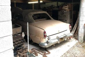 Кабриолет Chrysler New Yorker Deluxe 1954 года, который 45 лет простоял на складе