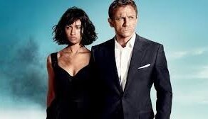 Как выглядели девушки Бонда в фильмах, и какими они стали сейчас