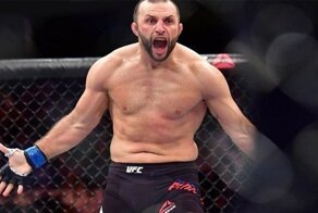 Российский спортсмен, устроивший драку на свадьбе, уволен из UFC