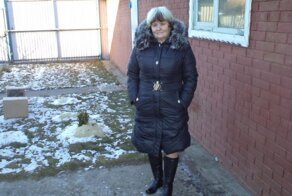 За любого кандидата, лишь бы не за действующего главу: сторож школы победила на выборах