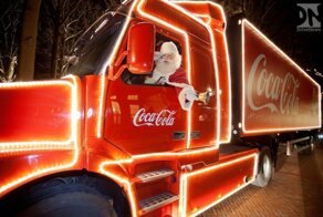 Житель Томска хочет отсудить у Coca-Cola 30 миллионов рублей за пропаганду Санта-Клауса