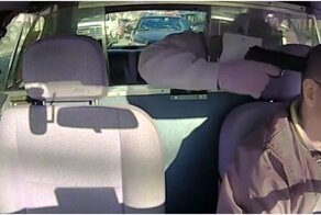 Одно из самых глупых ограблений, попавших на видео