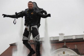 Летать, как Джеймс Бонд с Jetlev-Flyer (15 фото)