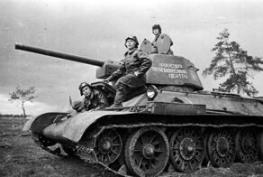 19 декабря 1939 года. На вооружение советской армии принят танк Т-34