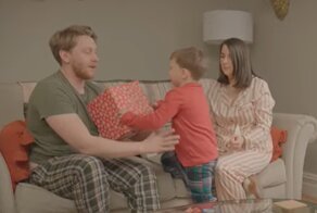 Рождественские и новогодние рекламы в преддверии 2021 года, которые растопят ваше сердце