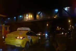 В Москве инспектора ДПС дважды сбили на дороге