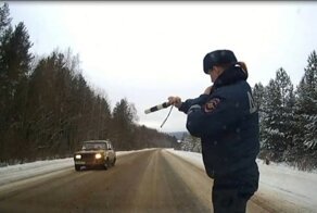 Погоня со стрельбой за пьяной молодежью на ВАЗе в Костромской области