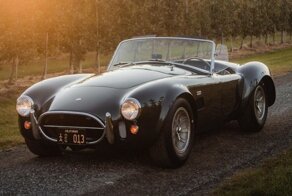 Личный родстер 427 Cobra Кэрролла Шелби отправляется на аукцион