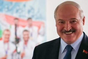Лукашенко не собирается прививаться от коронавируса