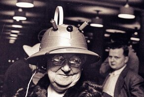 Ваш айфон ерунда, а вот радио-шляпа «Марсианин» в 1922 году было реально круто