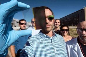 В США разработали стекло, которое превращает солнечный свет в электричество