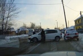 ДТП с участием машины скорой помощи в Омске