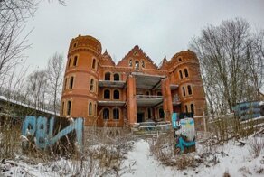 Заброшенный особняк бандита из 90-х годов
