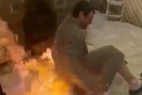 Мужики в бане опрокинули горящую банку с самогоном и едва не устроили пожар