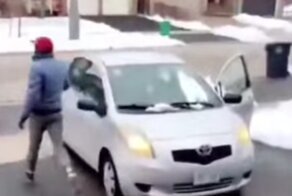 Неудачливый негр при попытке кражи застрял в снегу и был задержан полицией