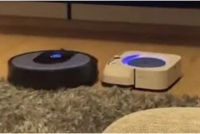 Схватка роботов-пылесосов под эпичный саундтрек