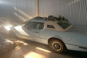 Дилерские запасы: абсолютно новый Ford Thunderbird 1976 года без пробега