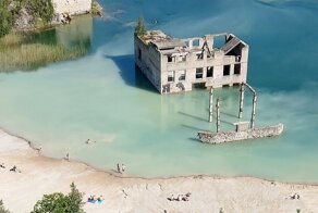 Тюрьма на дне озера