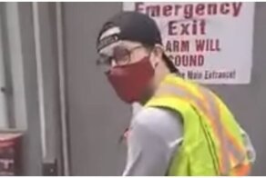 Попытка канадца выйти на улицу во время мощной метели