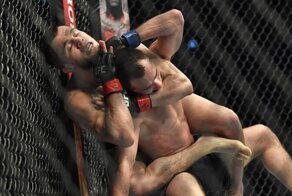 Появилось видео первой победы брата Нурмагомедова в UFC