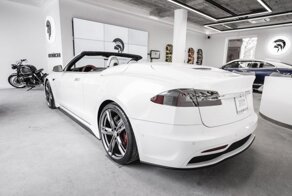 Итальянцы из Ares Design создали сексуальный двухдверный кабриолет Tesla Model S