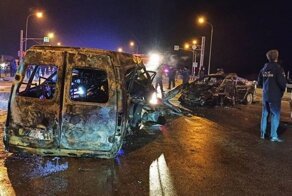 Авария дня. В пожаре после столкновения машин в Чечне погиб водитель