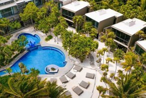 Без аквадискотеки и комнаты грязи: как выглядит сейчас один из дворцов Пабло Эскобара