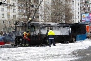 В Москве, во время движения, загорелся пассажирский автобус