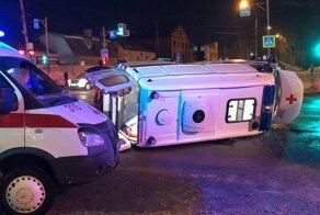 Авария дня. Четыре человека пострадали в ДТП с участием скорой помощи в Самаре