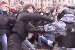 Напавшего во время протестов на ОМОН чеченца задержали в Пскове