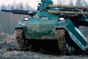 Наземный дрон "Уран-9" принят на вооружение ВС РФ