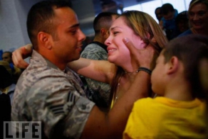 Моменты расставания и возвращения (70 фото)