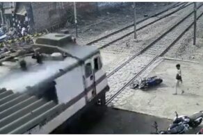 Нерасторопный мотоциклист лишился своего железного коня