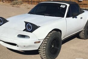 Необычный внедорожник, созданный из Mazda MX-5 продан за 3900 долларов