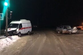 Авария дня. В Башкирии молодой водитель вылетел на встречку и протаранил «скорую»