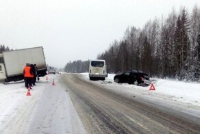 Соблюдай дистанцию! Авария на трассе в Кировской области