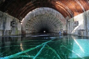 Заброшенная база подлодок под землей по-прежнему готова к ядерному удару