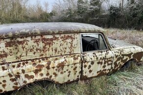 Коллекционер и реставратор из Англии нашел ржавый «Москвич-434П» и хочет его восстановить