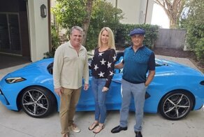 Сильвестр Сталлоне без очереди купил новый Chevrolet Corvette с открытым верхом