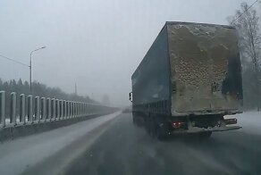 Крепче за баранку держись, шофер: массовое ДТП  в Ленинградской области