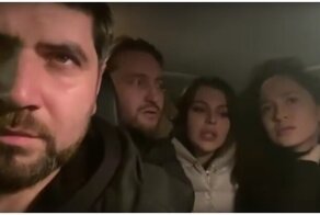 Актеры дубляжа ностальгируют в машине