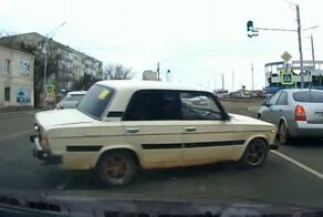 Боевая «Шоха» с женщиной за рулем не вписалась в поворот