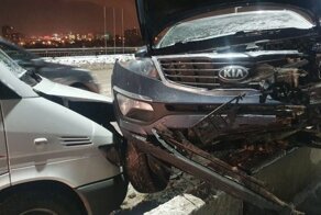 Авария дня. Кроссовер вылетел на встречку в Чебоксарах