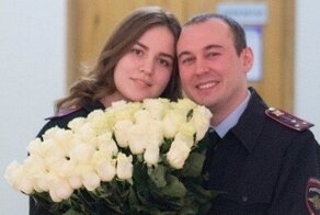 "Любви все звания покорны": полицейский сделал предложение прямо в участке
