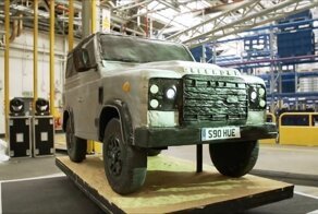 Гигантский торт в виде Land Rover, которым можно накормить 2000 человек